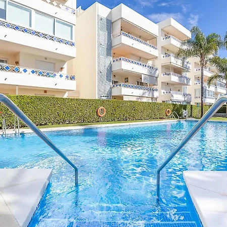 Elviria Pool And Apartment